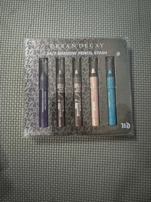 Juego de 5 lápices de sombra de ojos Urban Decay 24/7 Foto 1 de 4