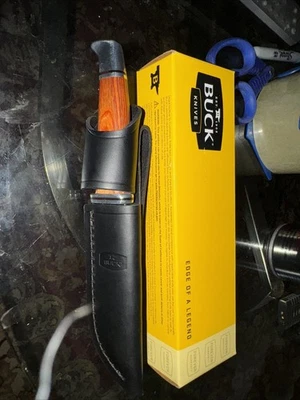 Cuchillo de hoja fija Buck 102CCS1 Woodsman Heritage Series EE. UU. - Funda de cuero nuevo en caja Foto 1 de 4
