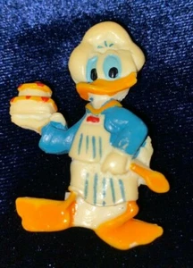 Sieht aus wie Disneys Donald Duck Baker Kunststoff Kühlschrankmagnet 2-1/4" x 1-1/2" - Bild 1 von 8