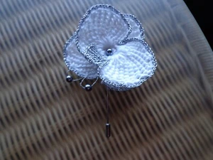 Broche a ganchillo tunecino. Hecho a mano en algodón. Mira mis otros artículos. - Picture 1 of 6
