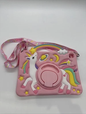 Funda Unicornio Boaretiu iPad 6/5ta Generación 9.7" con Correa y Soporte Giratorio Foto 1 de 3