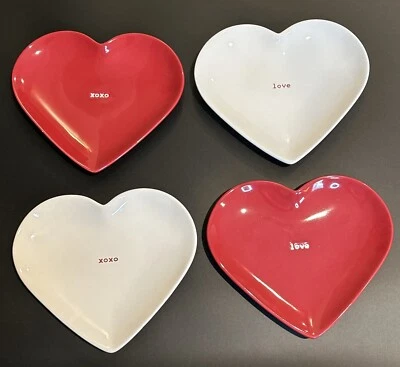 Platos de postre Pottery Barn rojo y blanco de cerámica corazón de San Valentín S/4 Foto 1 de 4