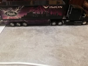 Camion MACK Vision - Foto 1 di 6