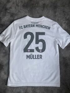 FC Bayern München Thomas Müller away Fußball Trikot Kinder Gr. M / 152 neuwertig