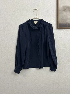 全新 Sezane 38 尺寸 4 CHLO 海军蓝 SIlk 衬衫 纽扣刺绣领 — 第 1/4 张图片