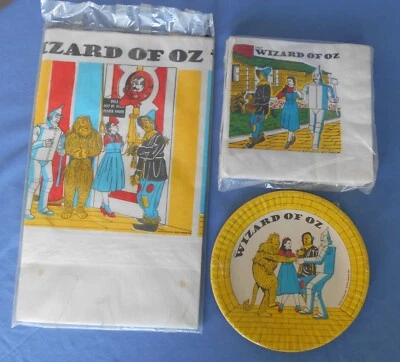 Wizard of Oz Party Lot by Unique Sealed 1975 Plates, Napkins, Tablecloth - Image 1 of 4
