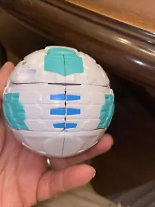 Bakugan White/Green Round Sphere Toy Turns into a robot - Picture 1 of 11