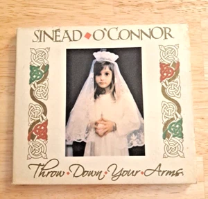 Sinead O'Connor Throw Down Your Arms CD 2005 Sly & Robbie Original - Picture 1 of 3