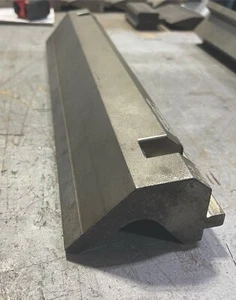 AMERICAN PRECISION PRESS BRAKE MAGLOCK GOOSENECK PUNCH 18"L - Picture 1 of 3
