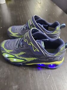 Skechers Youth Size 2.5 Easy On Light Up athletic shoes blue with green mesh