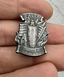 Pin español FALLA plata, vintage años 60-70, raro y coleccionable - Imagen 1 de 9