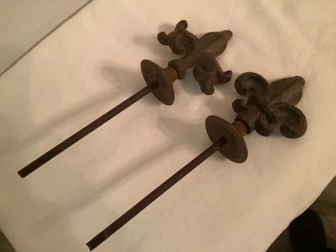 Set of 2 Cast Iron Fleur de Lis Fence Finial Toppers Cover