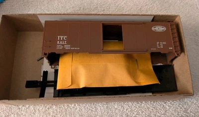AthearnHO "ITC" Illinois Terminal 40' Steel Box Car #5976 NIB - Image 1 of 4