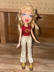 Vintage Bratz Puppe Cloe 2001 blonde Haare, blaue Augen 10" hellbraune Hose rot Oberteil & Stiefel - Bild 1 von 17