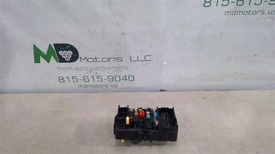 2015-2020 CHEVROLET TAHOE ESV FRONT RIGHT FUSE WIRING HARNESS BOX OEM 23418064  - Image 1 of 4