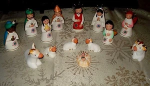 Mexican Nativity Christmas 14 piece Quality Ceramic Set  Mexican Hand Painted  - Picture 1 of 2