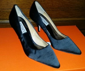 BADGLEY MISCHKA BLACK CLASSIC HEELS WOMENS SIZE 5.5 MED ☆NEW WITH TAGS☆ - Picture 1 of 5