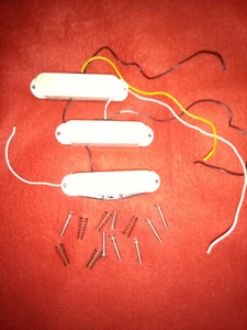 vintage cort guitar coils/lot of three/ex working cond with screws. - Picture 1 of 2