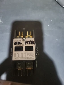 Contactor de propósito definido Mars 780 61346 potencia 2 polos 110-120 bobina de vacío 30 amperios - Imagen 1 de 6