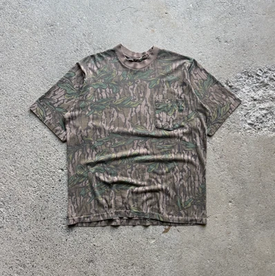 Rare 80s 90s Mossy Oak Green Leaf Camoflauge Pocket T-Shirt Men’s M - Image 1 of 4