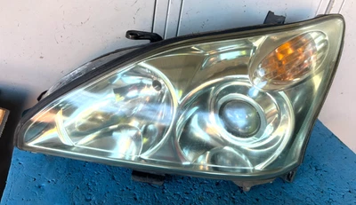 OEM 04/03-11/05 LEXUS RX SERIES, RX330, MCU38R, LEFT HEADLAMP/ HEADLIGHT, XENON - image 1 of 4