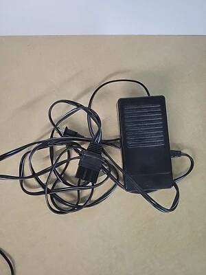 Ножная педаль управления скоростью для швейной машинки Brother Singer модель N 3-контактный шнур питания - Изображение 1 из 3