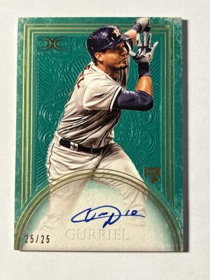 2017 Topps Definitive Collection Green 25/25 Yuli Gurriel Rookie Auto RC - Image 1 of 3