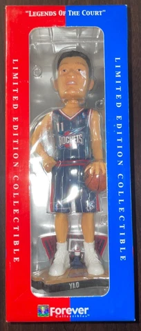 Forever Collectibles Legends Of The Court YAO MING Limited Edition Bobblehead Cover