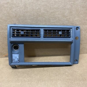 1986-1993 Chevrolet S10 GMC S15 Sonoma Radio AC Vent Bezel Unit OEM 15595798 - Picture 1 of 11
