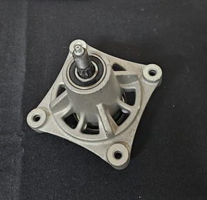 Genuine OEM Husqvarna 587125201 Spindle Assembly Replaces 532174356 174356 - Picture 1 of 2
