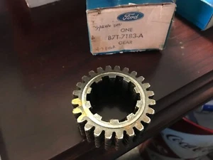 1956 1957 FORD NOS SYNCHRO GEAR C500/550 C600 B600 B7T-7183 5 SPEED TRUCK - Picture 1 of 2