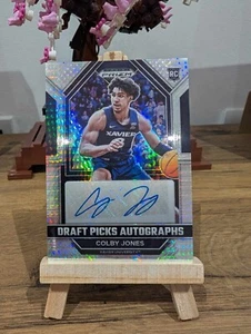 Colby Jones RC 2023 Panini Prizm Draft Picks Rookie Auto Silver Hyper Kings - Bild 1 von 2