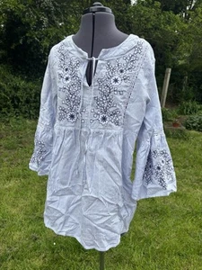 White Embroidered Peasant Tunic Cotton Hippie Top - Size 14-16 folk ethnic Blue - Picture 1 of 12