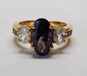 Lila Zirkonia großer ovaler Ring mit drei Steinen Akzent goldfarben Größe 6 - Bild 1 von 8