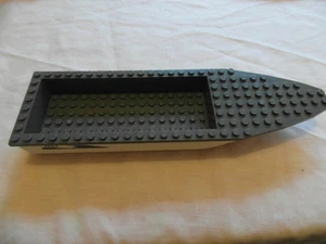 Lego - Boat Hull Unitary 28 x 8 Complete Assembly White and Grey - (92710c01) - Picture 1 of 1