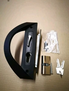 Bradnams Airlie sliding door handle kit, key cylinder, 2 keys and striker plate - Picture 1 of 4