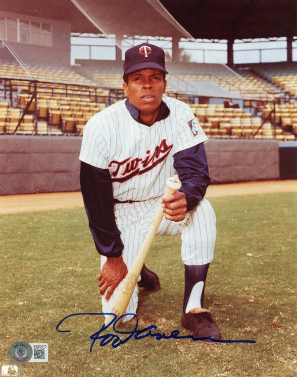 ROD CAREW SIGNED AUTOGRAPHED 8x10 PHOTO MINNESOTA TWINS LEGEND BECKETT BAS - Image 1 of 2