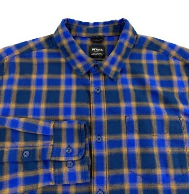 prAna Men's Los Feliz Flannel Mid-Weight Pocket Blue Plaid Shirt Medium - Image 1 of 4