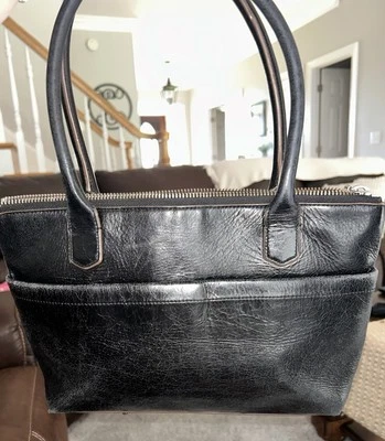 Hobo Black Leather Tote Bag Purse Shoulder Bag Minimalist Zipper Closure - Image 1 of 4