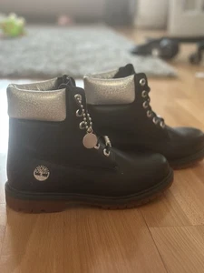 Black Womens Timberland snow boots - Picture 1 of 6