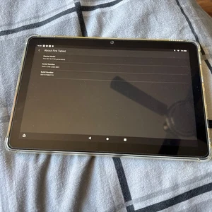 Amazon Fire HD 10 11th Gen T76N2B 10.1" Black 32GB Wi-Fi 3GB Ram 5MP Tablet - Picture 1 of 6
