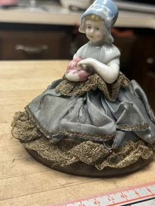 Vintage Antik Viktorianisch Nadelkissen Half Doll Mädchen Kleid Nadelkissen - Bild 1 von 6