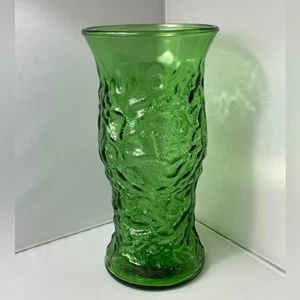 Vintage EO Brody Embossed Green Glass Vase, Super Retro! - Imagen 1 de 7