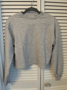 H&M Girls Gray Crop Sweatshirt Size 12/14 - Picture 1 of 3