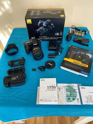 Nikon D750  24-120 4G VR Kit, Vollformat 18076 Auslösungen - Bild 1 von 4