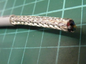 1m Länge 8-adrig 7/0,2mm geschirmtes Kabel grau Mantel 6,4mm Modelleisenbahn 70g/m - Bild 1 von 3