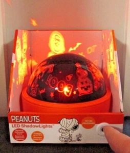 Peanuts Gang Halloween Light-up LED Rotating Shadow Lights Tabletop Display New - Picture 1 of 2