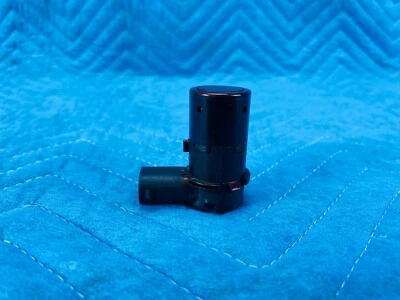 Infiniti QX56 Reverse Sonar Parking Distance Sensor 2010 OEM - Image 1 of 4