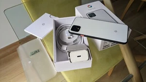 Google Pixel 4 XL - 128GB - Clearly White Unlocked NEW - Picture 1 of 2