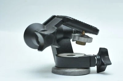 Manfrotto Bogen 3028 3-Way Pan Tilt Tripod Head - Image 1 of 3